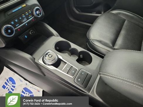 Used 2020 Ford Escape SEL AWD/4WD image 16