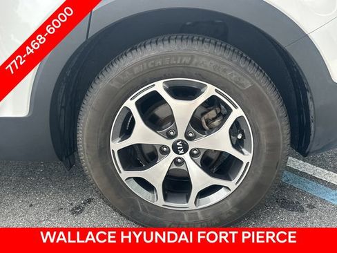 Used 2020 Kia Telluride EX w/ Towing Package FWD image 13