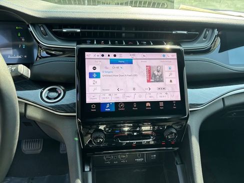 New 2024 Jeep Grand Cherokee Trailhawk w/ Advanced Protech Group II image 20