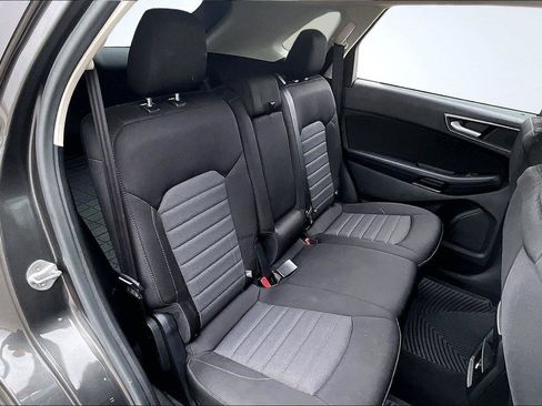 Used 2015 Ford Edge SE image 26