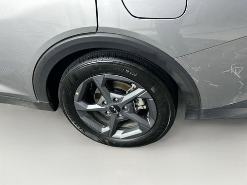 Used 2025 Kia K4 LXS image 11