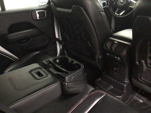 Used 2019 Jeep Wrangler Unlimited Rubicon AWD/4WD image 27