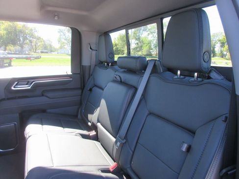 New 2026 GMC Sierra 3500 Denali w/ Denali Reserve Package image 15