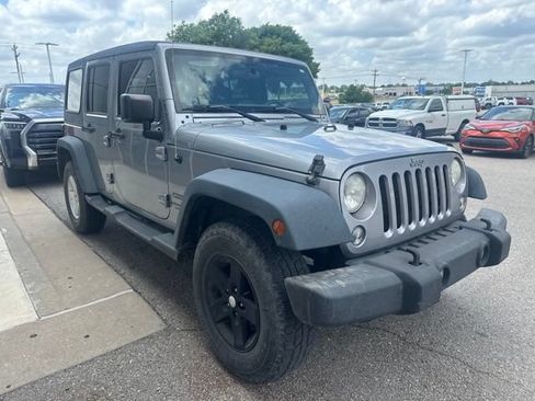 Used 2014 Jeep Wrangler Unlimited Sport AWD/4WD image 3