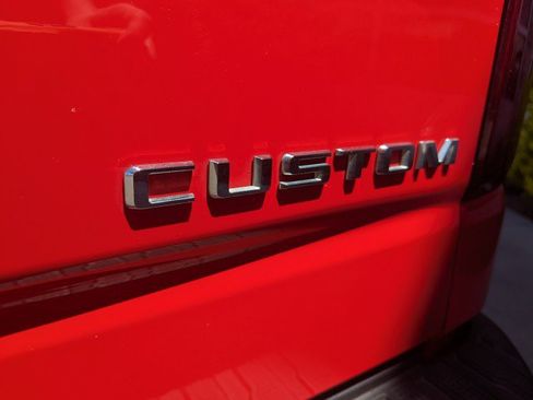 Used 2019 Chevrolet Silverado 1500 Custom w/ Custom Value Package AWD/4WD image 22