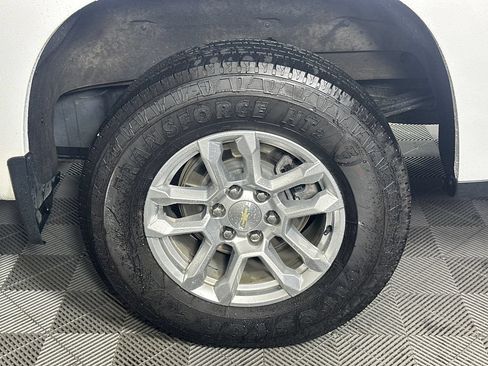 Used 2023 Chevrolet Silverado 1500 LT w/ Protection Package RWD image 19