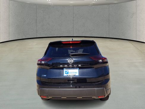 Used 2026 Nissan Rogue S FWD image 6