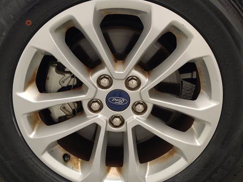 Used 2020 Ford Escape SE FWD image 31