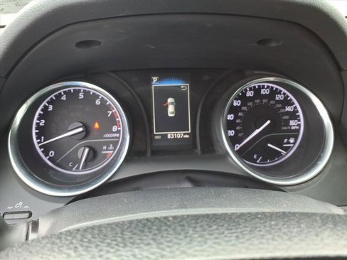 Used 2020 Toyota Camry LE FWD image 29