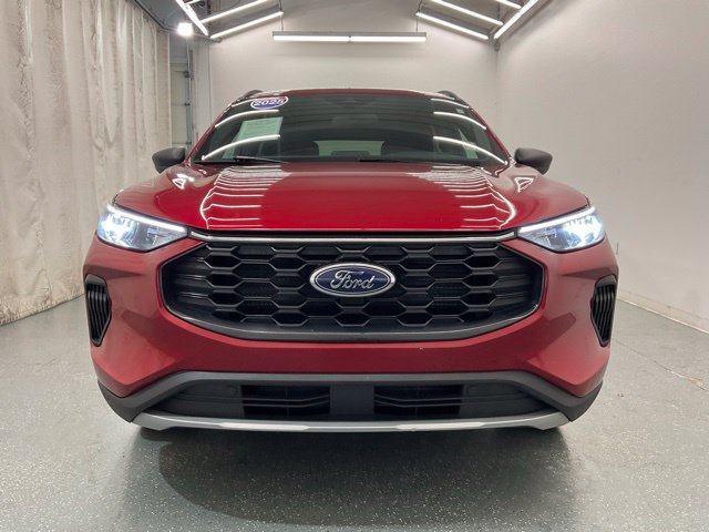 Used 2025 Ford Escape ST-Line AWD/4WD image 3