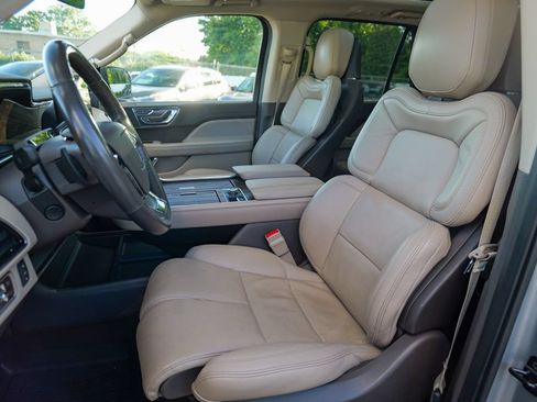 Used 2023 Lincoln Navigator L Reserve AWD/4WD image 23