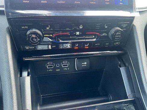 New 2025 Jeep Grand Cherokee Limited image 21