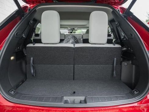 New 2025 Mitsubishi Outlander SE image 9