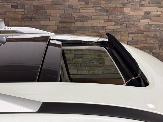 Certified 2025 Nissan Pathfinder Platinum w/ Cargo Package FWD image 5