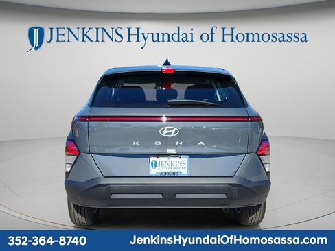 New 2026 Hyundai Kona SE FWD image 3