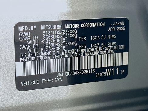 Used 2025 Mitsubishi Outlander ES FWD image 12