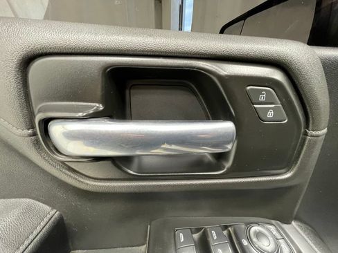 Used 2021 Chevrolet Silverado 1500 LT AWD/4WD image 11