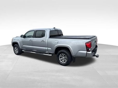 Used 2019 Toyota Tacoma SR5 image 3