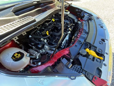 Used 2019 Ford Escape SEL image 4