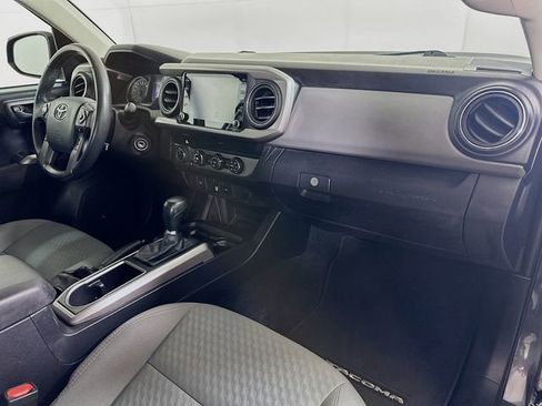 Used 2020 Toyota Tacoma SR5 image 25