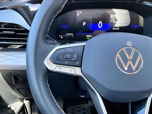 Used 2024 Volkswagen Taos S w/ MDO Package image 22