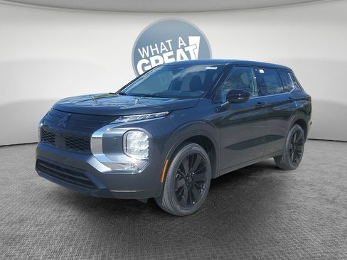 New 2026 Mitsubishi Outlander LE AWD/4WD image 7