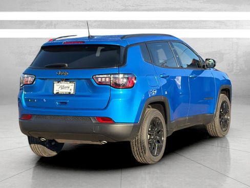 New 2026 Jeep Compass Latitude image 5