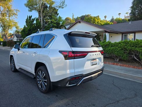 Used 2024 Lexus LX 600 4WD w/ Interior Upgrade Package image 6