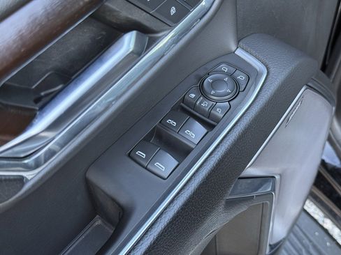 Used 2024 GMC Sierra 2500 Denali w/ Denali Reserve Package image 14