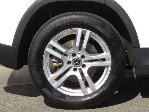 Certified 2023 Mercedes-Benz GLA 250 4MATIC w/ Premium Package image 35