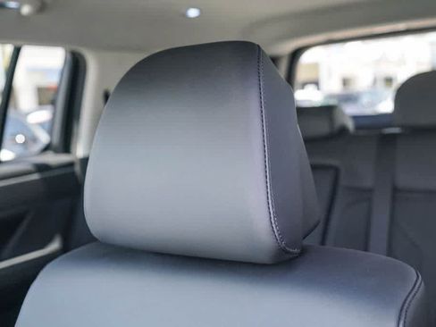 Used 2025 Hyundai Santa Fe SEL FWD image 24