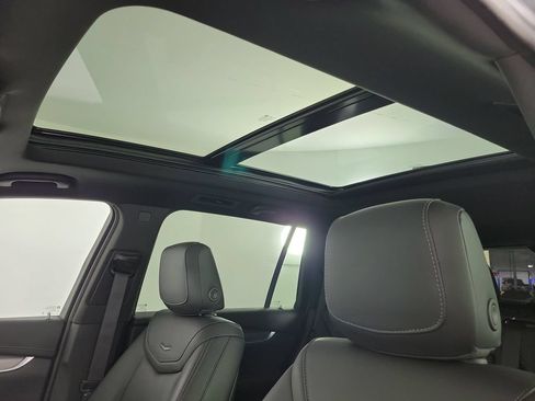 Certified 2024 Cadillac XT6 Luxury w/ LPO, Floor Liner Package FWD image 18