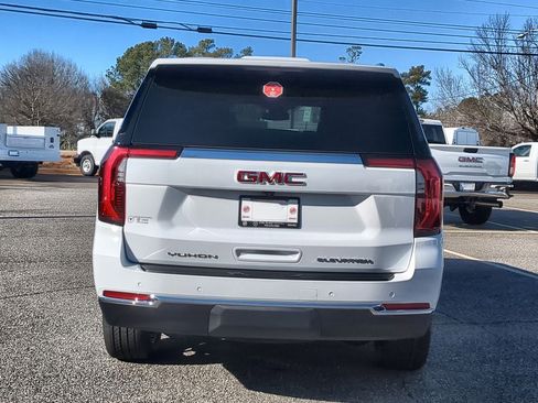 New 2026 GMC Yukon Elevation image 7