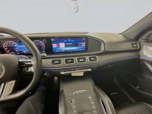 New 2026 Mercedes-Benz GLS 580 4MATIC image 37