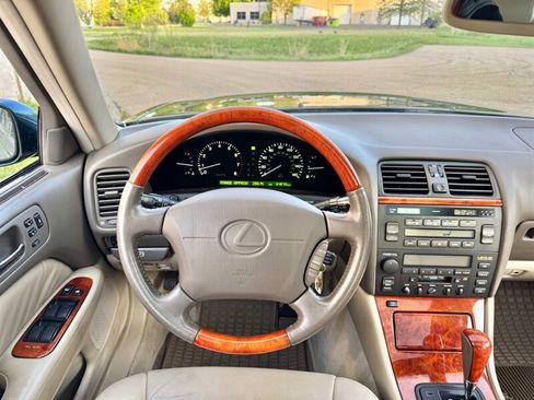 Used 2000 Lexus LS 400 RWD image 15