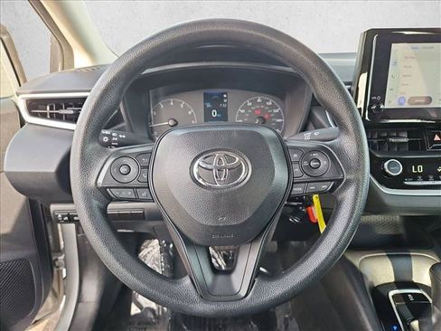 Used 2024 Toyota Corolla LE FWD image 13
