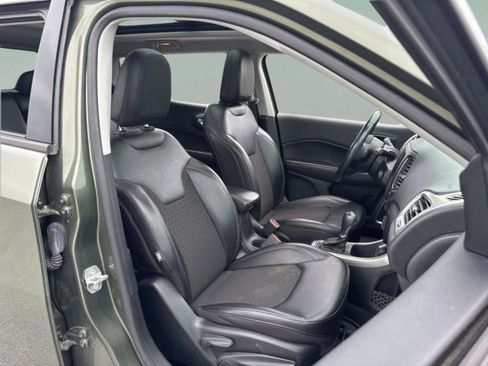 Used 2020 Jeep Compass Latitude FWD image 31