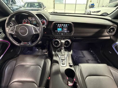 Used 2018 Chevrolet Camaro SS RWD image 2
