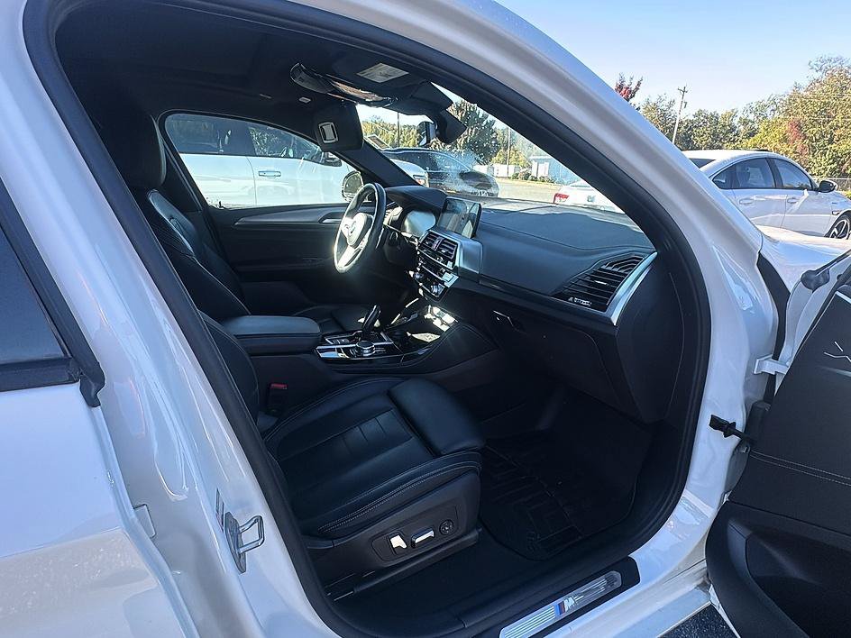 Used 2021 BMW X4 xDrive30i w/ Executive Package AWD/4WD image 24