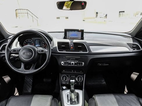 Used 2018 Audi Q3 2.0T Premium Plus w/ Premium Plus Package FWD image 19