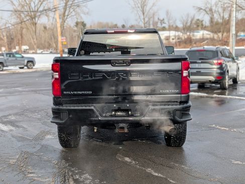 Used 2024 Chevrolet Silverado 2500 Custom w/ Custom Value Package image 9