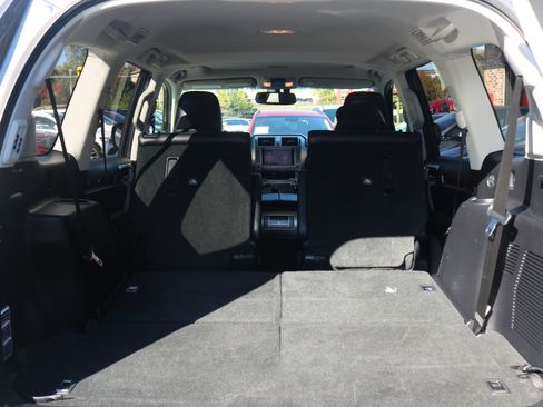 Used 2017 Lexus GX 460 Luxury image 31