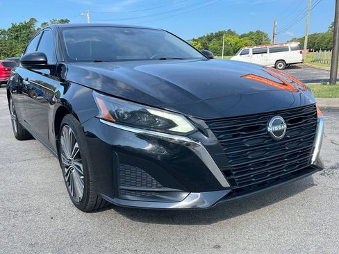 Used 2023 Nissan Altima 2.5 SL AWD/4WD image 2