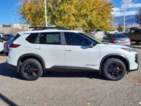 Certified 2025 Nissan Rogue SV image 4