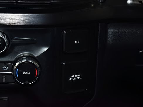 Used 2023 Ford F250 Lariat w/ Sport Appearance Package AWD/4WD image 18