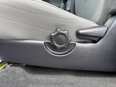 Used 2019 Toyota Tacoma SR w/ SR Convenience Package AWD/4WD image 13