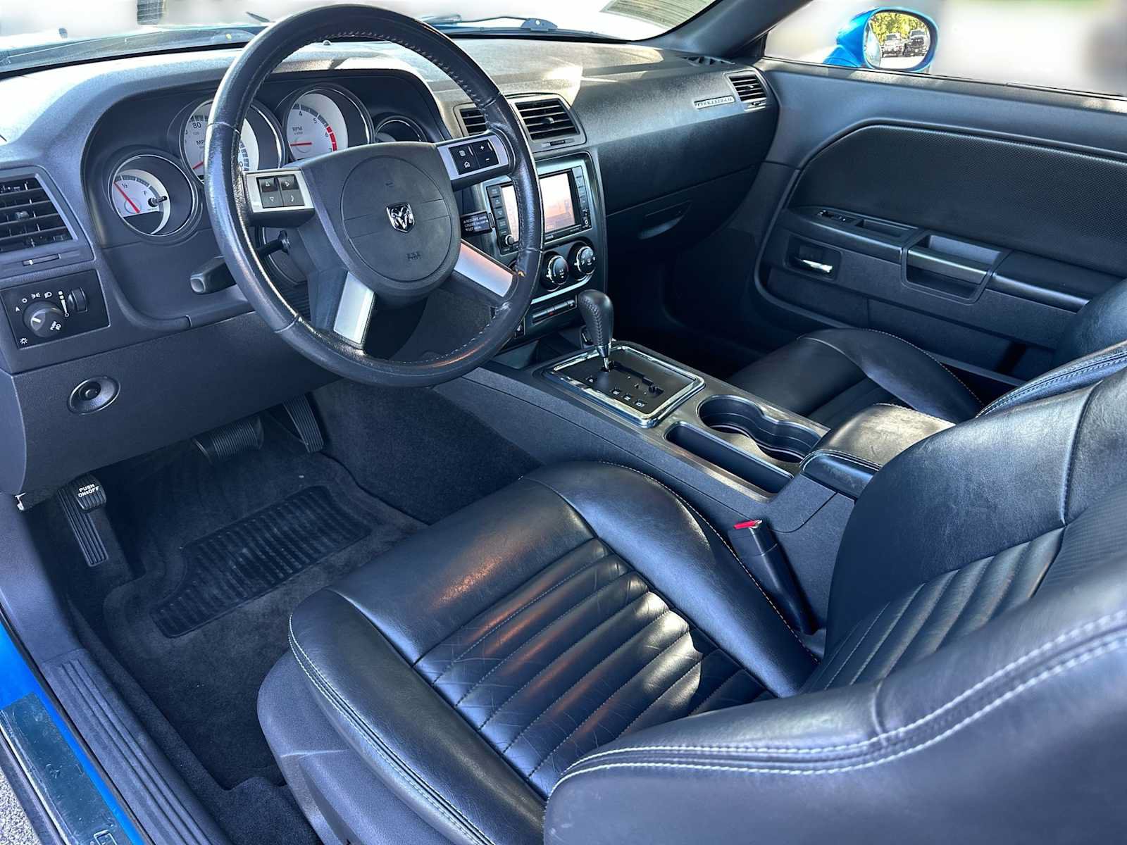 Used 2010 Dodge Challenger R/T RWD image 18
