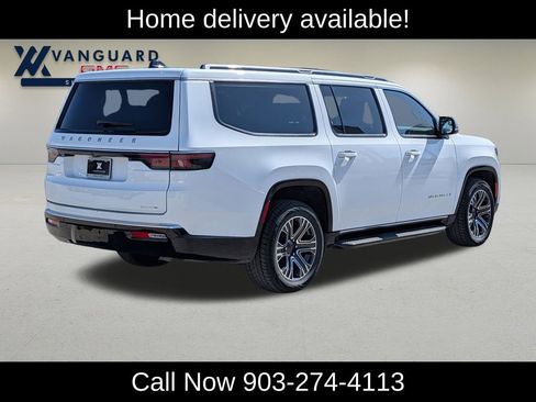 Used 2024 Jeep Wagoneer L Series II w/ Flexible Seating Group RWD image 9