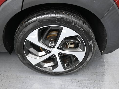 Used 2018 Hyundai Tucson Value w/ Cargo Package FWD image 20