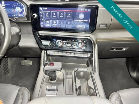 Used 2024 GMC Sierra 1500 AT4 w/ Technology Package AWD/4WD image 18